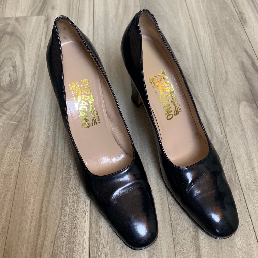 Salvatore Ferragamo Pumps size 9.5